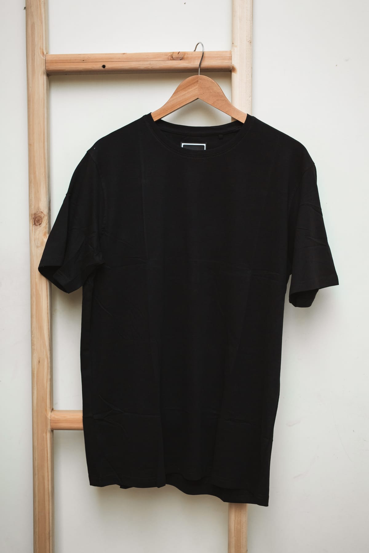 premium solid t-shirt - Image 3