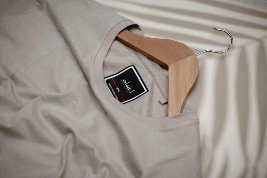 premium solid t-shirt - Image 2